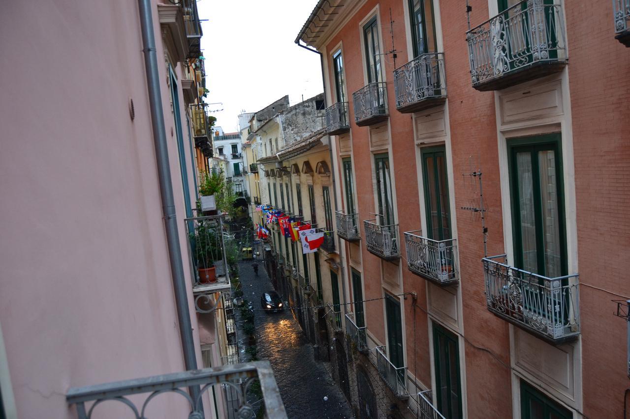 Via Roma Apartment Deluxe Salernes Extérieur photo